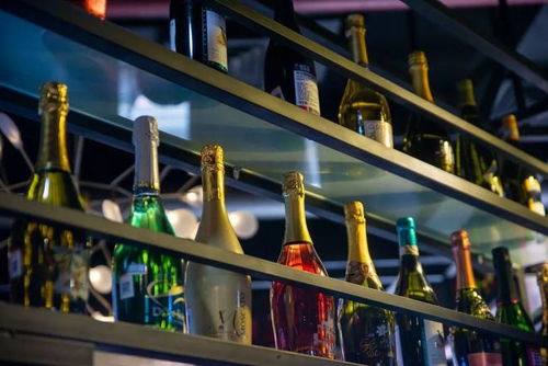 酒類商城小程序 開(kāi)發(fā)特點(diǎn)與創(chuàng)新玩法全解析